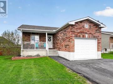28 Cherry Avenue, South Stormont, ON, K0C 1P0 house for sale | Listing ID X13106 | Royal LePage