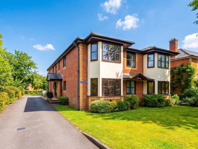 28 Claremont Avenue, WokingProperty for lettings Seymours