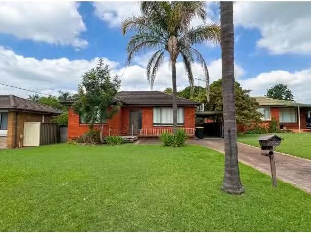 28 Craig Avenue, OXLEY PARK House for rent Listed by Paris Bu.