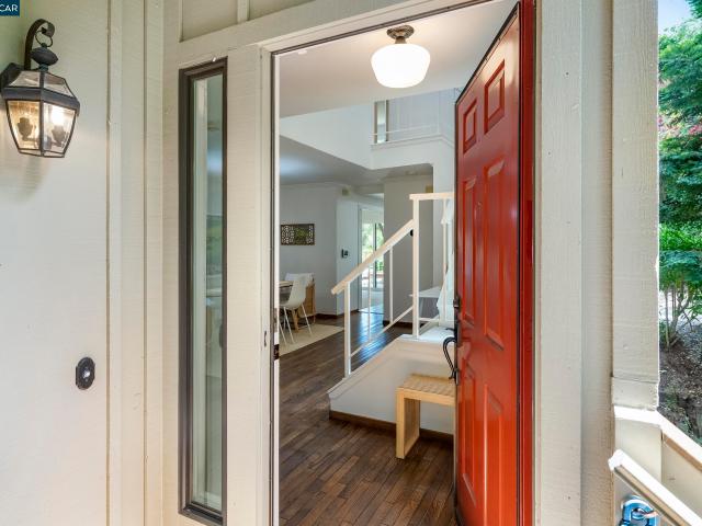 28 Curlew Way