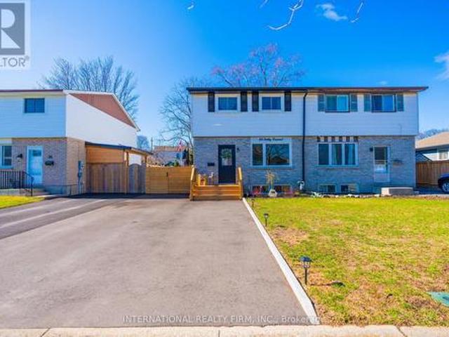 28 Debby Crescent, Brantford, ON, N3R 7A4 house for sale | Listing ID X13808 | Royal LePage