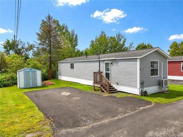 28 Douglas Cres, New Maryland, NB, E3C 1Y8 house for sale | Listing ID NB146595 | Royal LePage