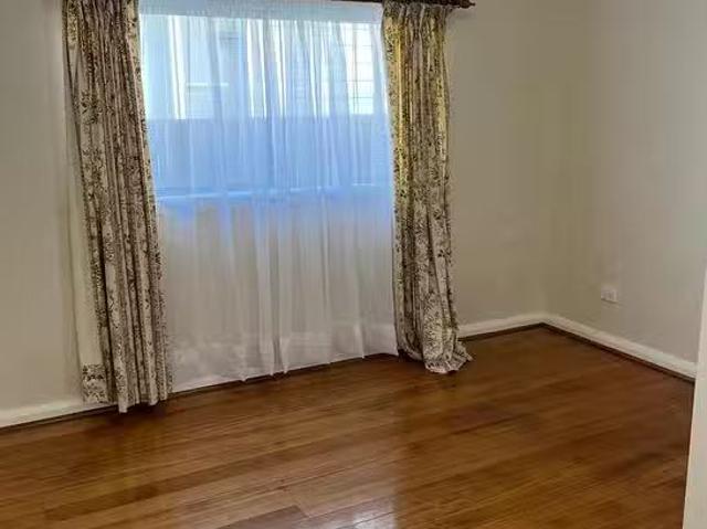 28 Dulcie Street, Sunshine, VIC 3020