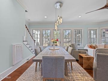 28 Eastcove Way