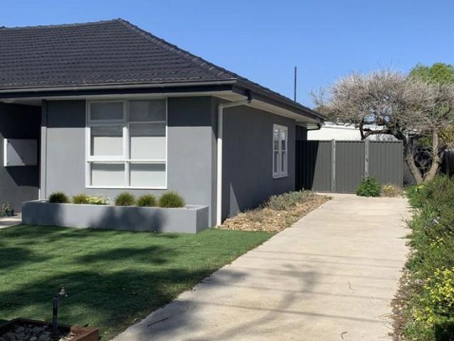 2/8 Embankment Grove, CHELSEA, VIC 3196