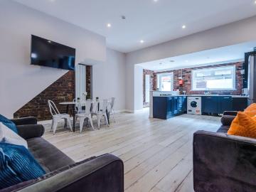 Kensington L7 Liverpool, Kensington Liverpool, L7, North East Wales, Midlands