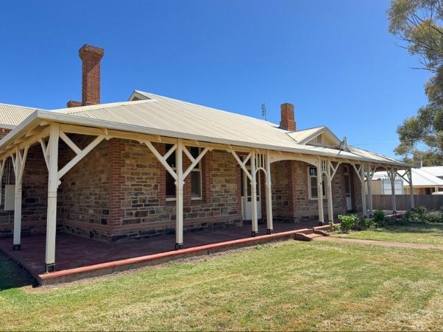 28 Fifth St Orroroo SA 5431