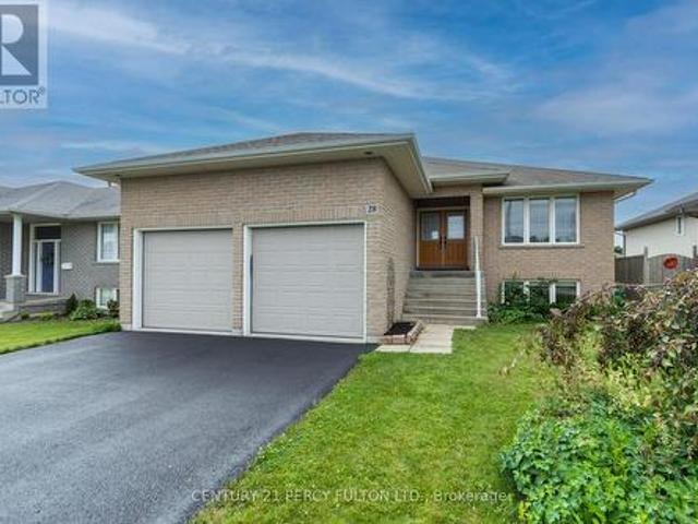 28 Freedom Crescent, Quinte West, ON, K8V 0C1 house for sale | Listing ID X13625 | Royal LePage