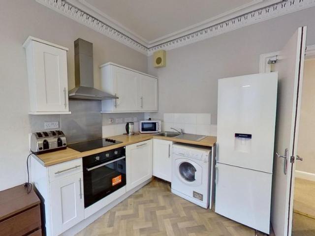 28 Gardner's Crescent, City of Edinburgh, EH3 8DF, United Kingdom | 2 bed apartment for rent #137467902 | Rentberry