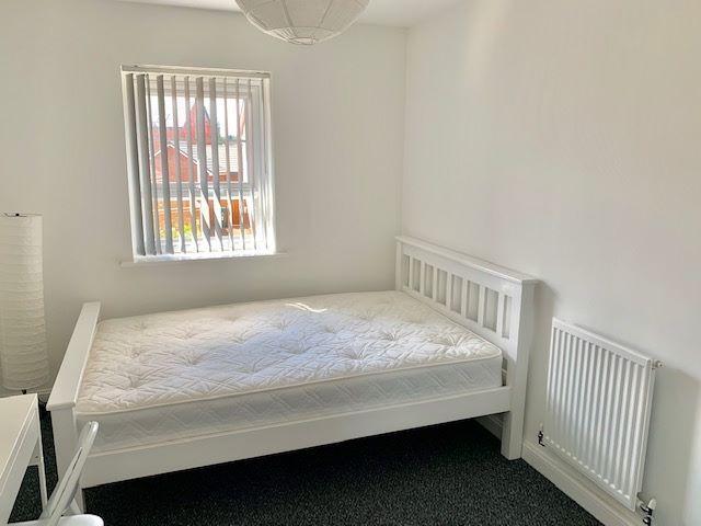 28 Gordon st rm 4 1 bed in a house share to rent £550 pcm £127 pw