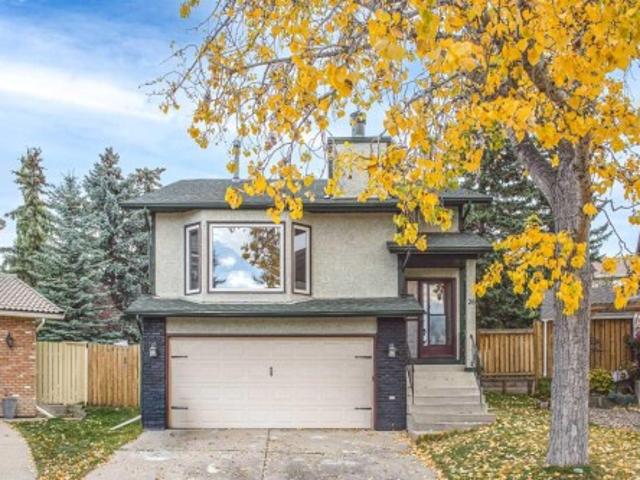 28 Hawkcliff Place Nw, Calgary, AB, T3G 2S2 house for sale | Listing ID A2351 | Royal LePage