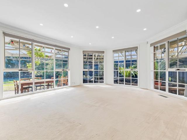 28 Higgins Close, Dingley Village, VIC, 3172