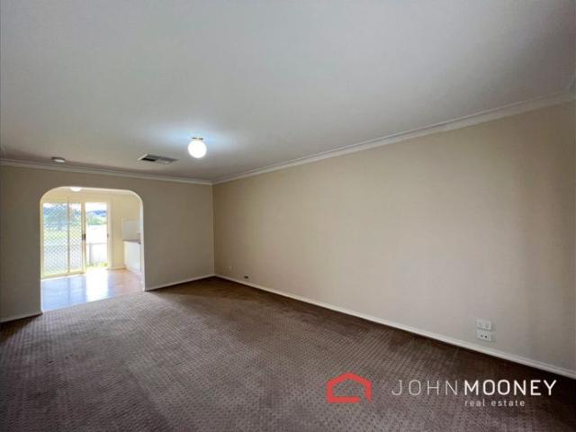 2/8 Honeysuckle Place