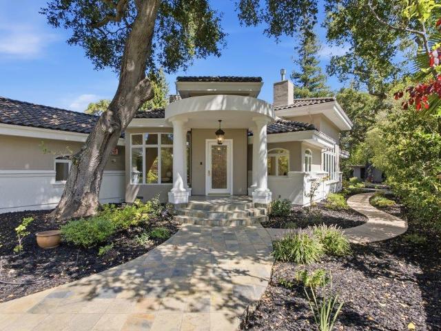 28 Holbrook Lane