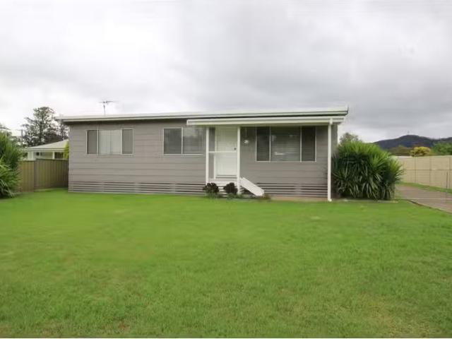 28 Hunter Street, Denman House for rent Listed by Property Ma.