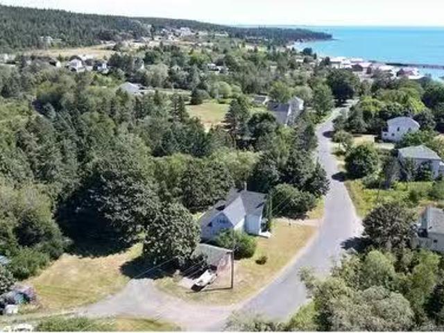 28 King St, Grand Manan, NB, E5G 3J1 house for sale Listing.