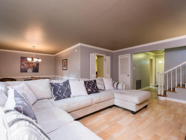 28 Kingsbridge Way # 28