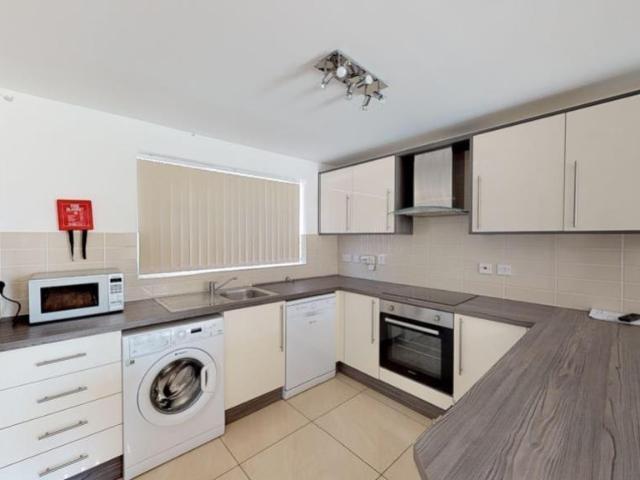 28 Kilbourn Street, Nottingham, NG3 1BS 4 bed townhouse to rent £2,808 pcm £648 pw