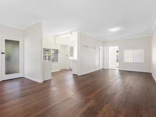 28 Kitchener Street, Dudley Park, WA 6210