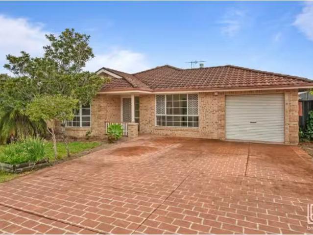 28 Kite Cres, HAMLYN TERRACE House for rent Listed by Alana W.