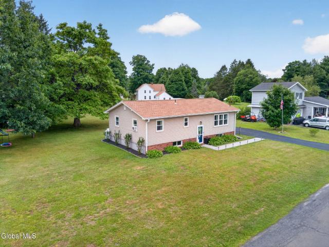 28 Lakeview Drive