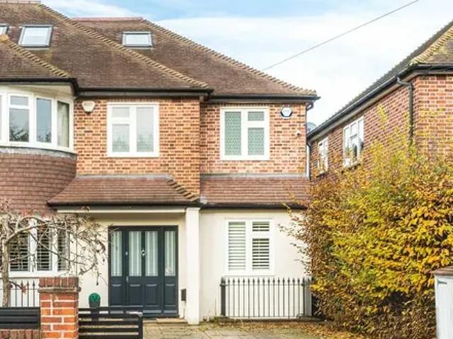 28 Lauderdale Drive, London, TW10 7BT, United Kingdom | 6 bed duplex for rent #136500799 | Rentberry