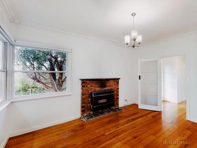 28 Loch Crescent, Strathmore, Melbourne