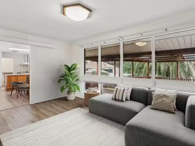 28 Mc Gowan Road, Para Hills, SA 5096 House for Rent