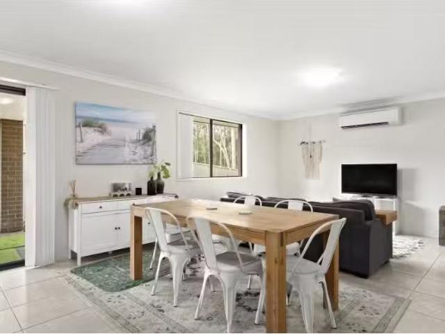 28 Mahogany Crescent, Thornton House for rent Listed by Jasmi.