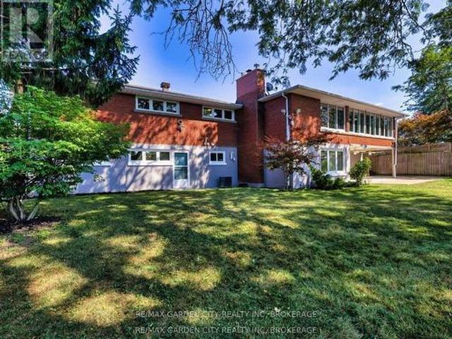 28 Marsdale Drive, St. Catharines Glendale/Glenridge, ON, L2T 3S3 house for sale | Listing ID X13091 | Royal LePage