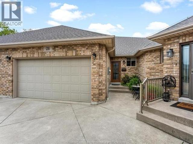 28 Mettawas Lane, Kingsville, ON, N9Y 0A2 house for sale | Listing ID 26023 | Royal LePage