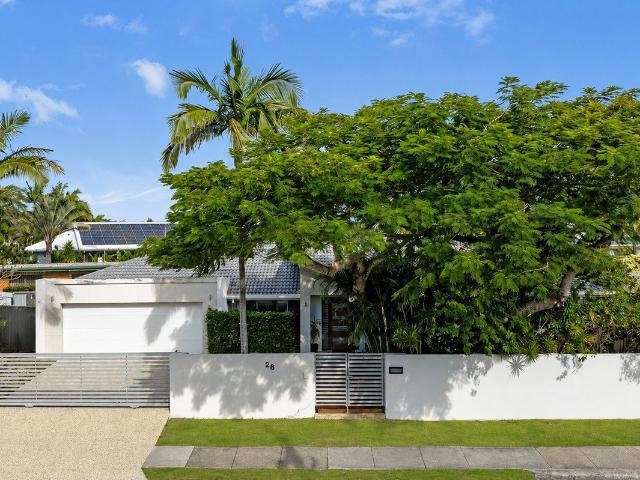 28 Mountain View Avenue, Burleigh Waters QLD 4220