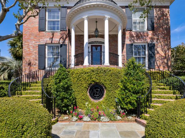 28 Murray Boulevard