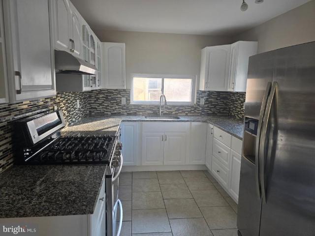 28 N Wells Avenue
