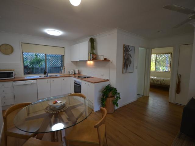 2/8 Nina ParadeArundel QLD 4214, Australia