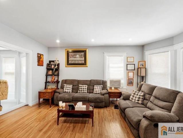 28 Oak Lane