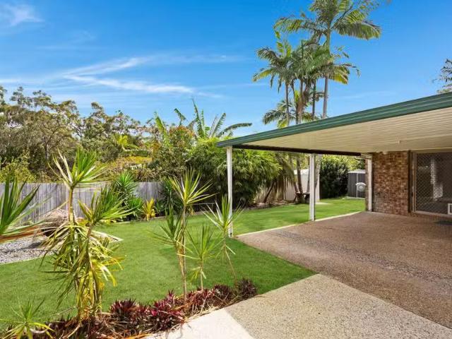 28 Open Drive, Arundel, QLD 4214 House for Rent