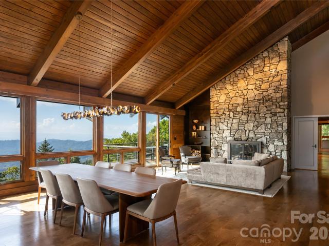 28 Peach Knob Drive