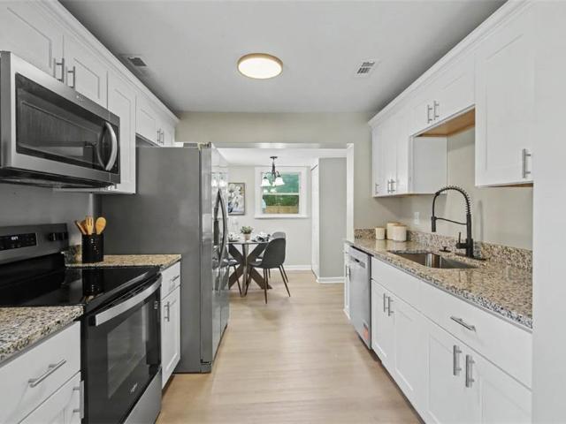28 Pollux CIR W