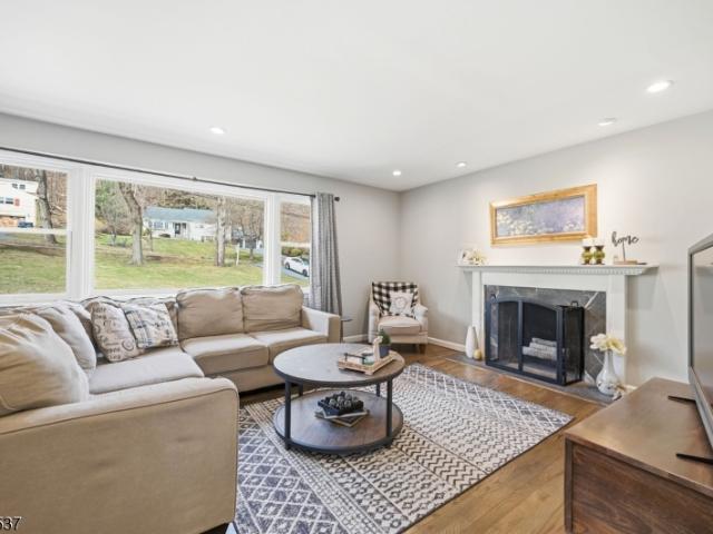 28 Raynor Rd