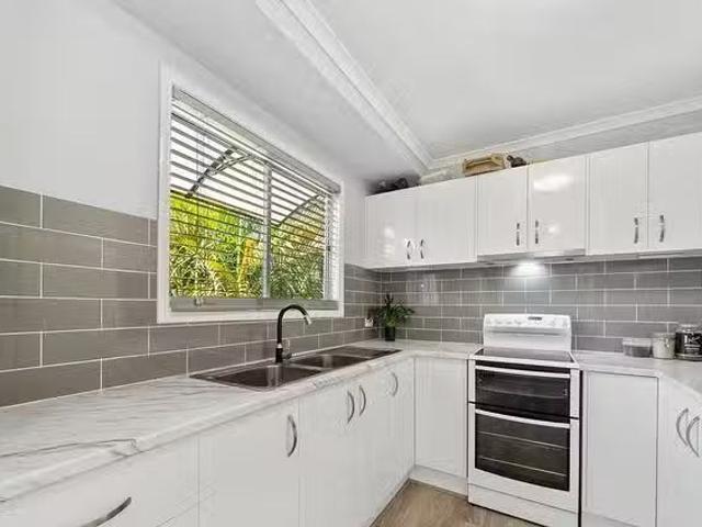 28 Rinto Drive, Eagleby, QLD 4207