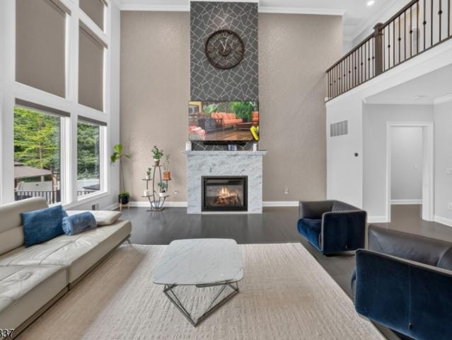 28 Ross Hall Blvd
