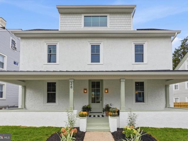 28 S Warner Ave, Bryn Mawr, PA 19010
