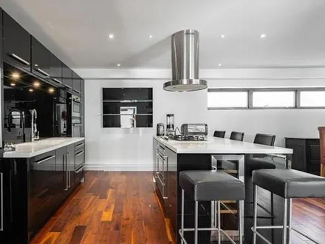 28 Sandmere Road, London, SW4 7PS, United Kingdom | 4 bed house for rent #107425788 | Rentberry