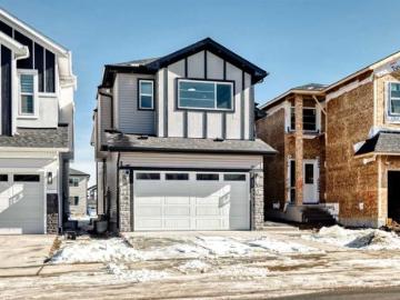 Saddle Ridge, Calgary, Alberta - Office room