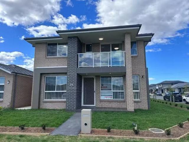 28 Sainsbury Road, CATHERINE FIELD House for rent Listed by J.