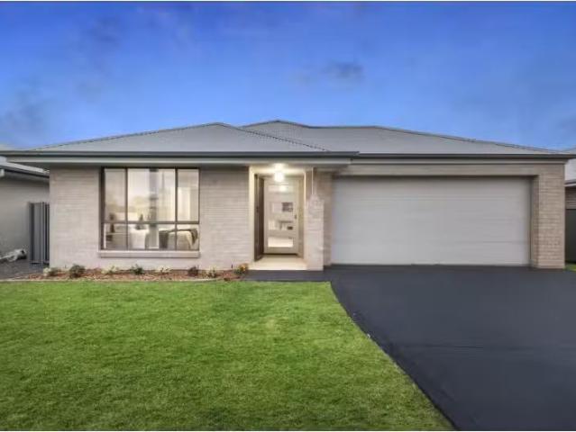 28 Sellers Avenue, Rutherford House for rent Listed by Tyler.