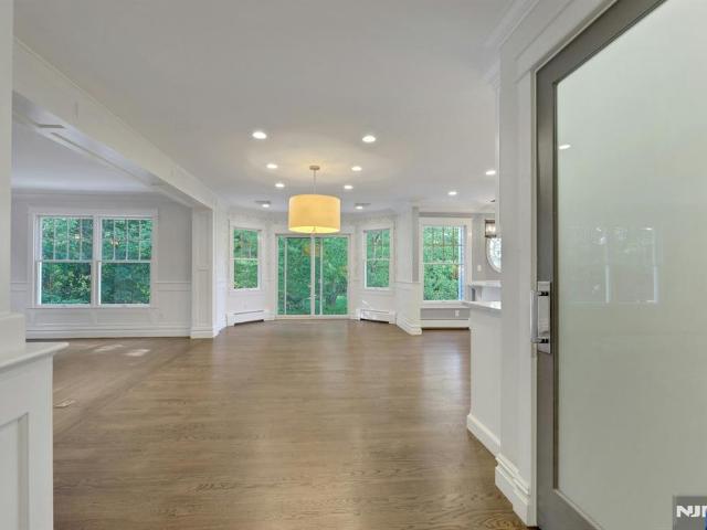28 Serrell Drive