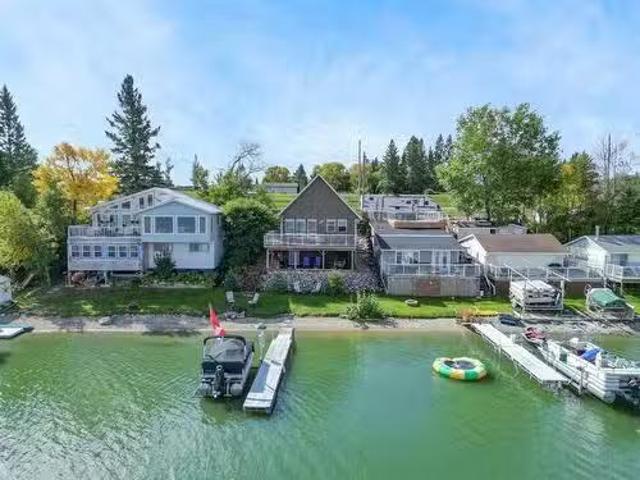 28 South Beach Road, Sandy Lake, MB, R0J 1X0 house for sale.