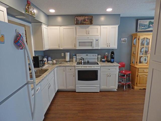 28 Spring River Lane